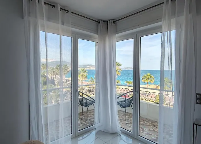 Beach Front, Superbe Appartement Pour 4 Personnes