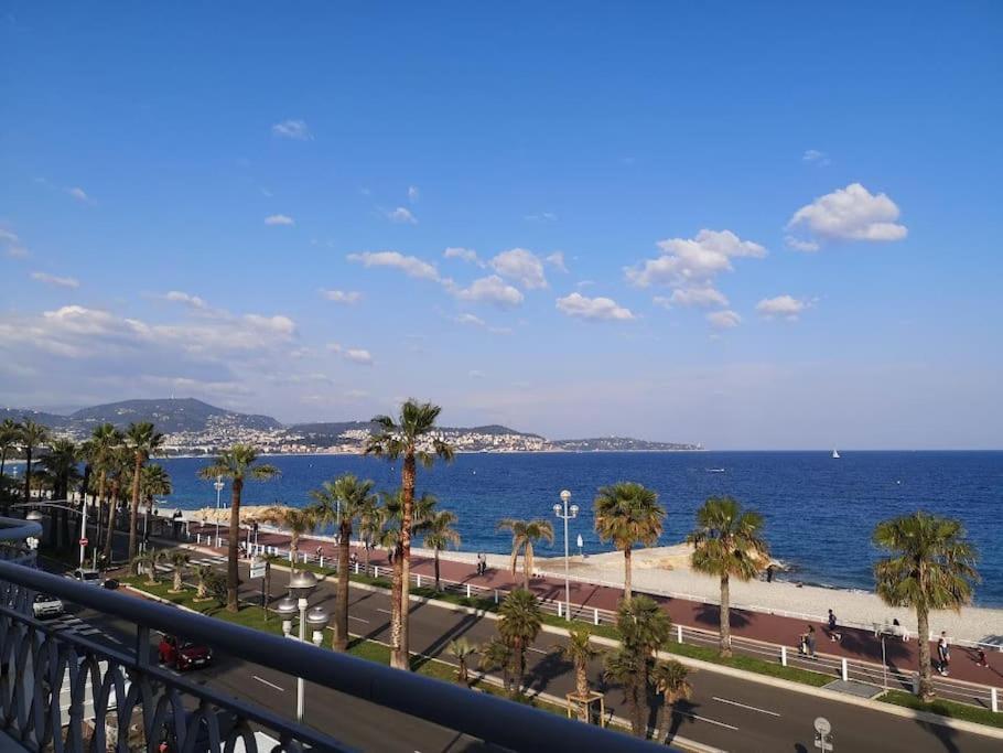 Front, Superbe Pour 4 Personnes Nizza