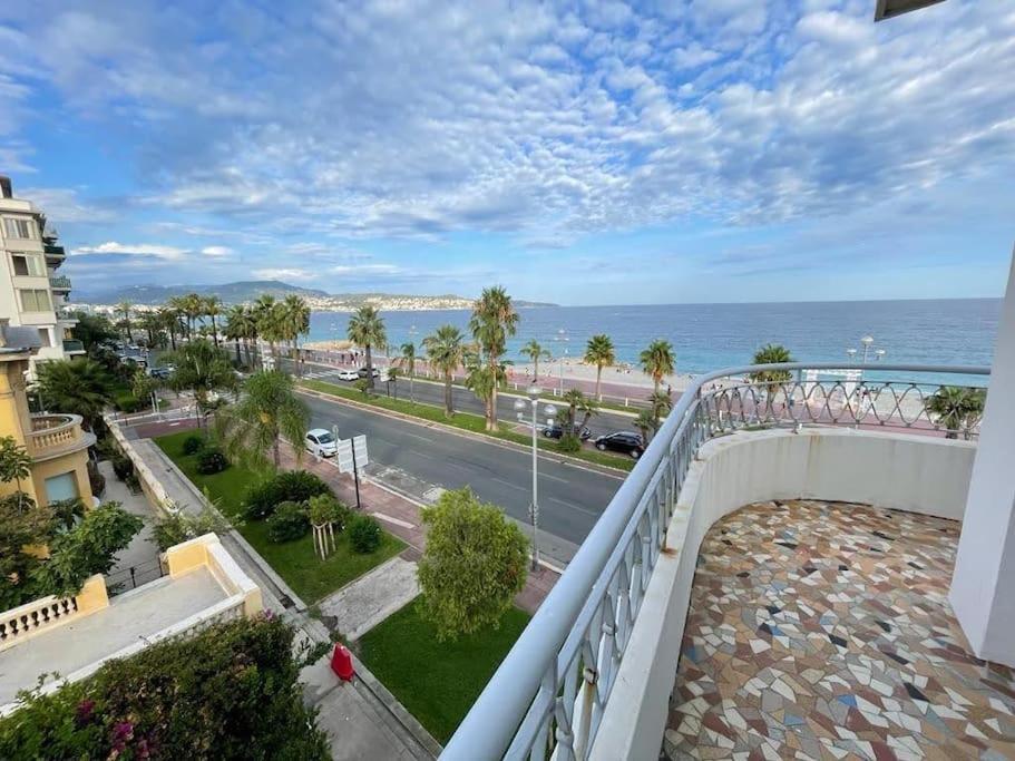 Front, Superbe Pour 4 Personnes * Nizza