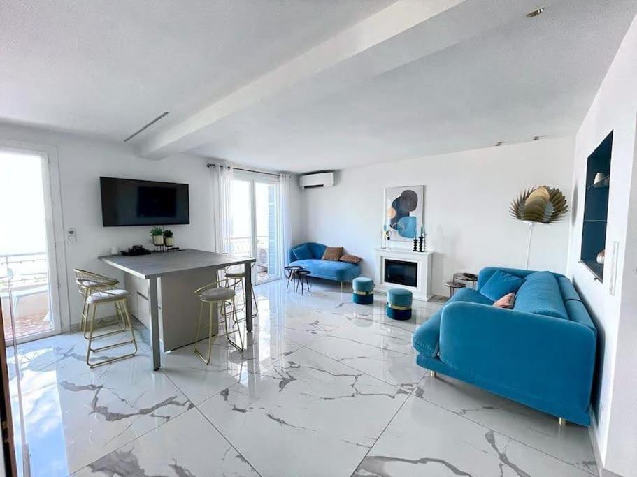 Front, Superbe Pour 4 Personnes * Nizza