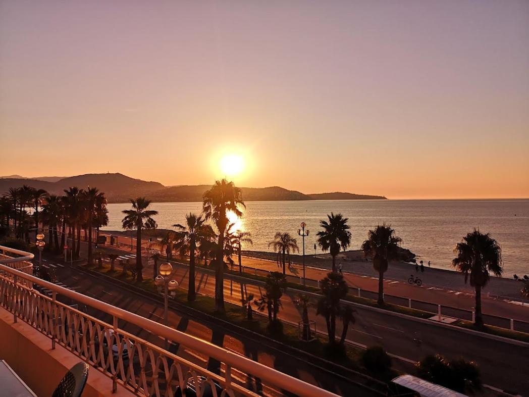 Front, Superbe Pour 4 Personnes Apartment Nizza