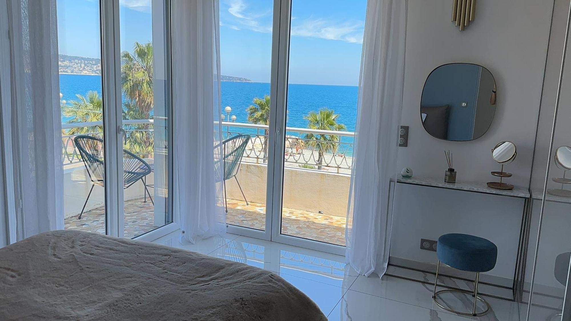 Front, Superbe Pour 4 Personnes * Nizza